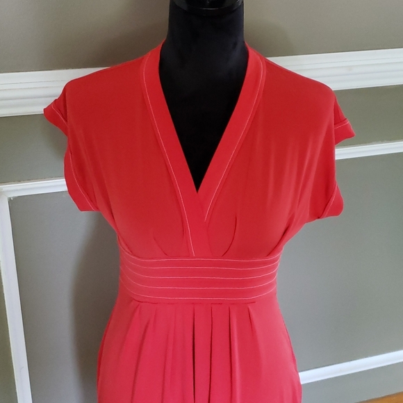 Dress - Picture 2 of 8